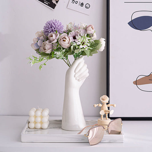 The Perfect Touch: A Handcrafted Ceramic Vase For Your Home Décor